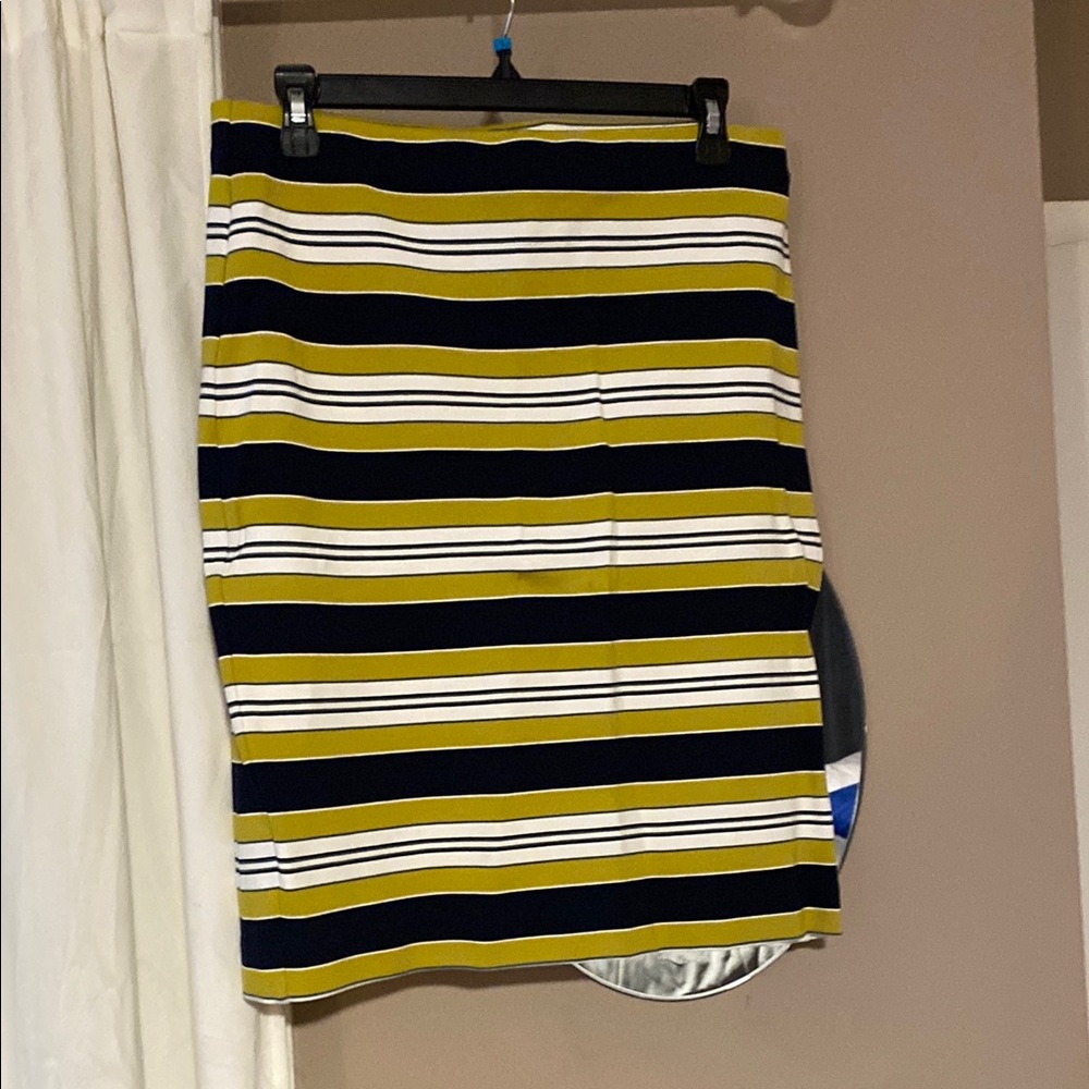 Ann Taylor Knee-length Black and Yellow Pencil Skirt for Casual Wear